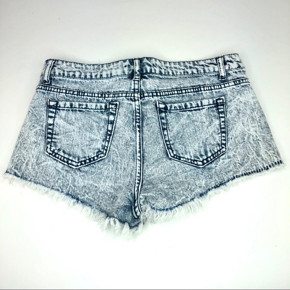 Blue Spice Light Stone Washed Frayed Bottom Shorts - Picture 3 of 5